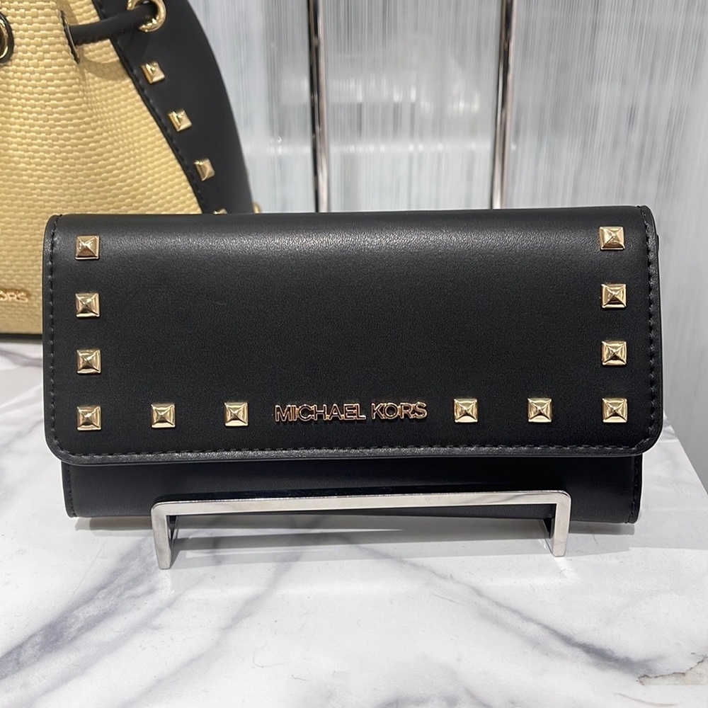 MICHAEL KORS JET SET TRAVEL LADY LARGE TRIFOLD  NON-LEATHER VEGAN WALLET 
BLACK - Picture 15 of 16